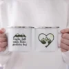 Emaille Tasse Wandern "Frische Luft, müde Beine, glückliches Herz" – Bild 2