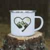 Emaille Tasse Wandern "Frische Luft, müde Beine, glückliches Herz" – Bild 6