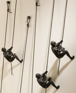 wanddesign-skulpturen-an -der-wand-Leere Wände kreativ gestalten