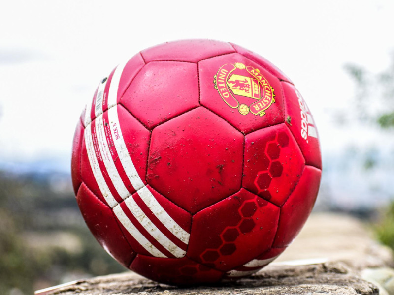 geschenkideen fuer fussballfans fanball